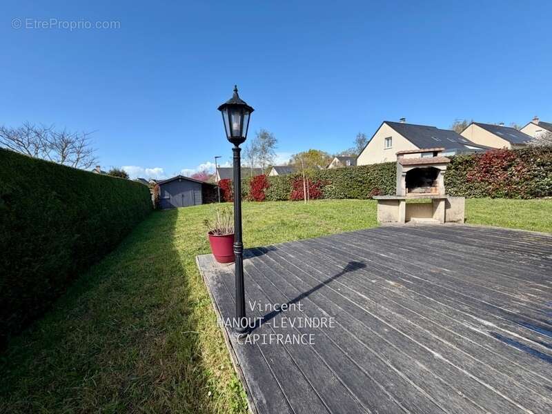 Maison à VILLEVEQUE