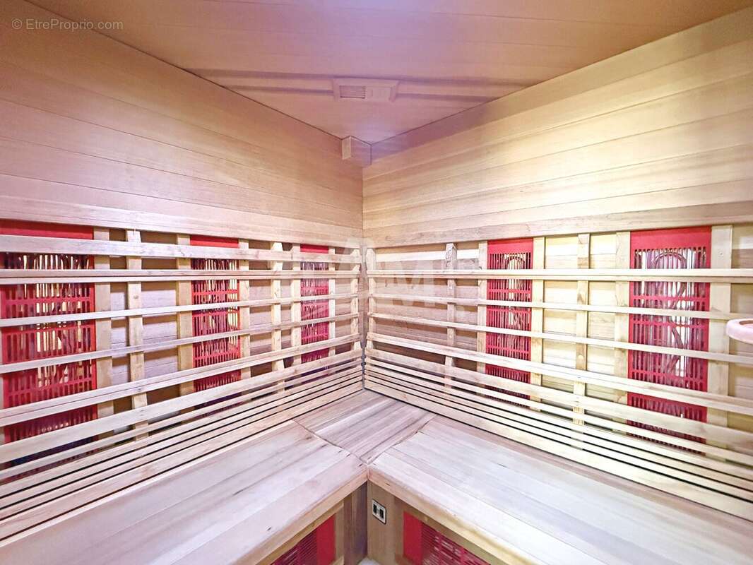 Appartement à VIC-LA-GARDIOLE