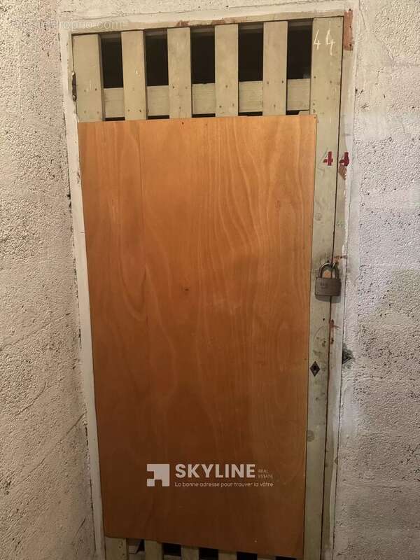 Appartement à MARSEILLE-4E