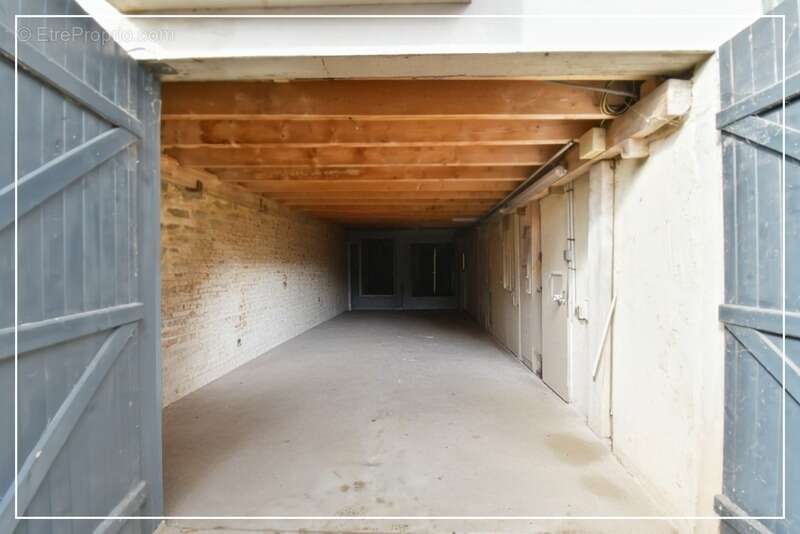 Maison familiale rénovée – 3 chambres – Chambre indépendante – Garage – Jardin – Vue campagne- AINAY LE VIEIL (18) - photo 33
