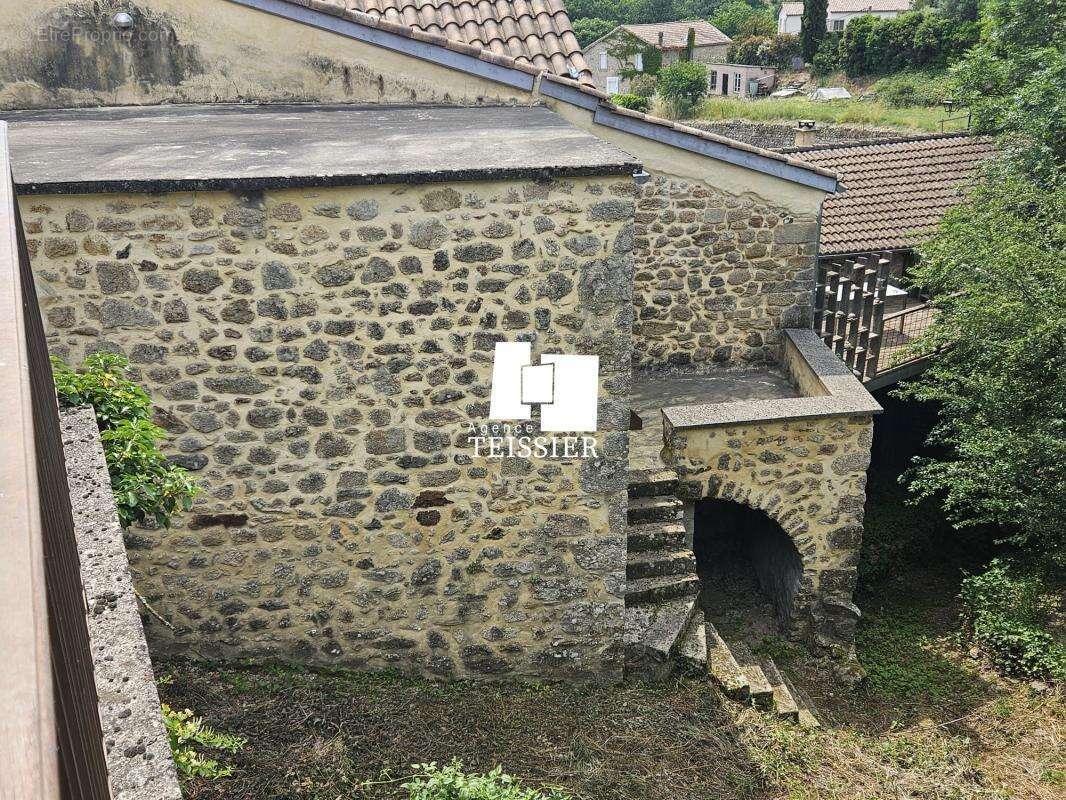 Maison à ROCHER