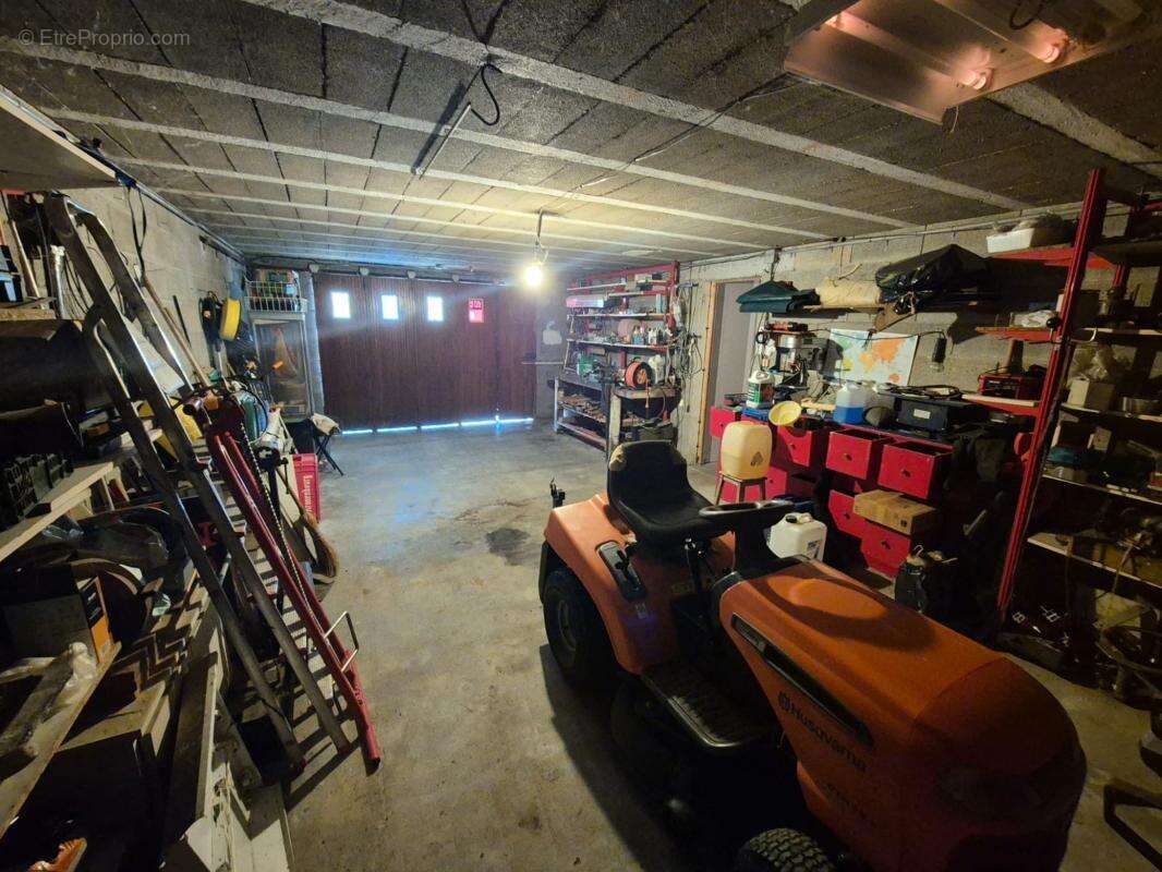 Maison à MONTGIVRAY