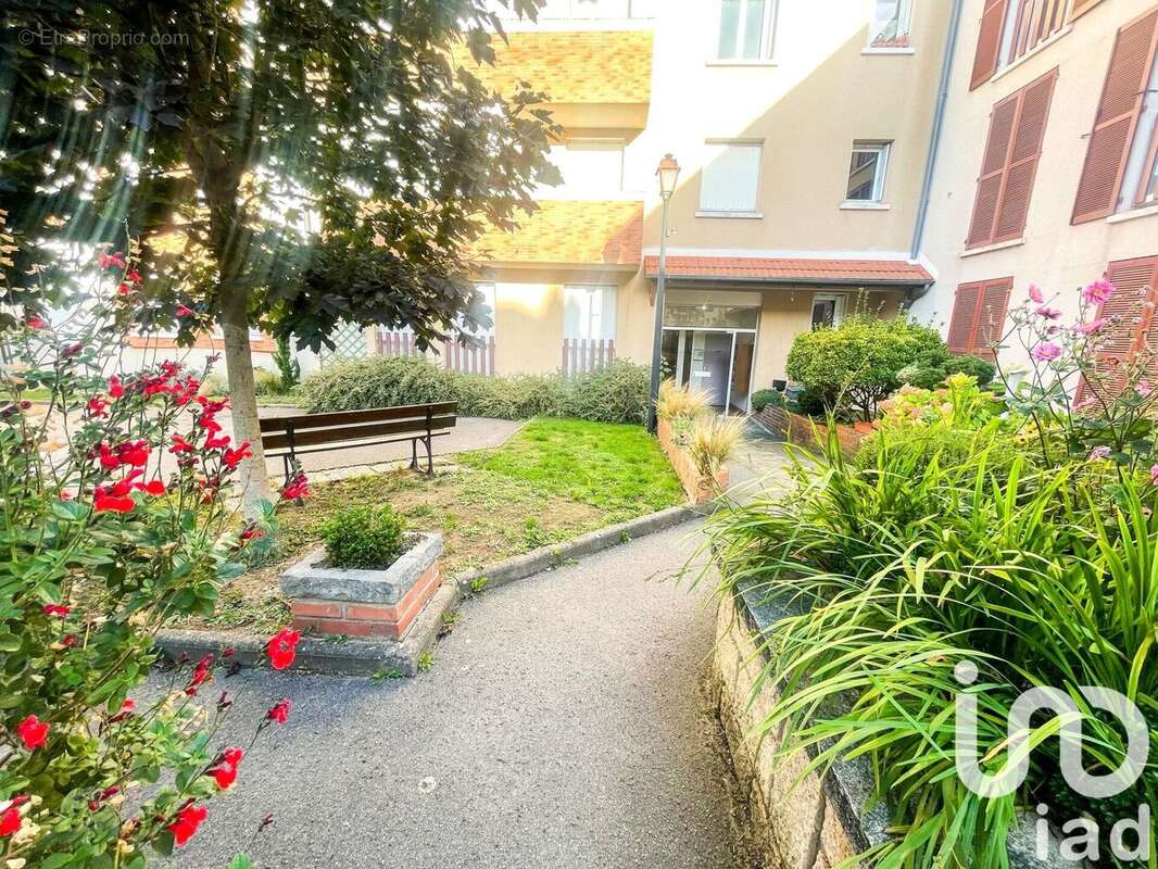 Photo 9 - Appartement à MONTEREAU-FAULT-YONNE