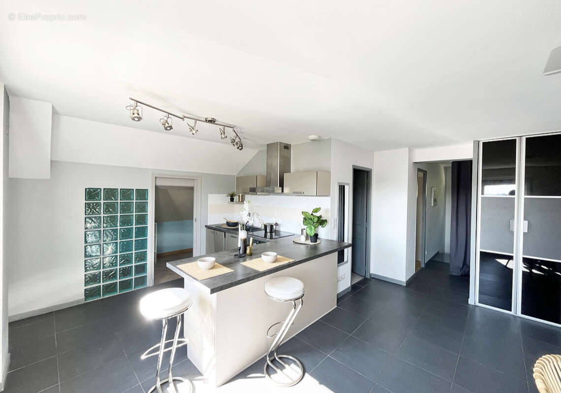 Appartement à TERNAY