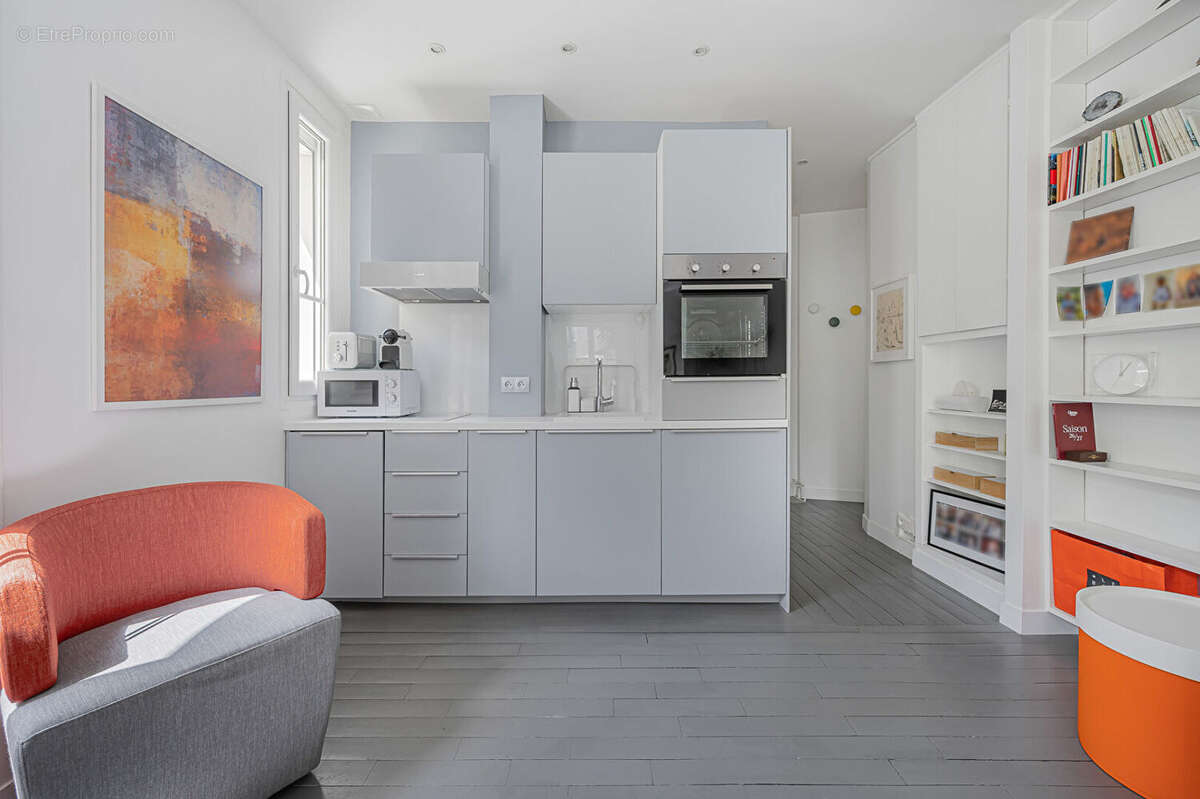 Appartement à PARIS-14E