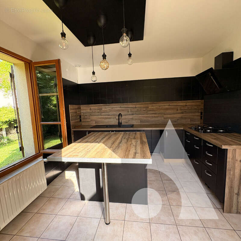 Maison familiale Les Noës Pres Troyes 6 pièce(s) 118m2 - photo 5