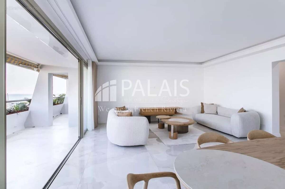 Appartement à VILLENEUVE-LOUBET