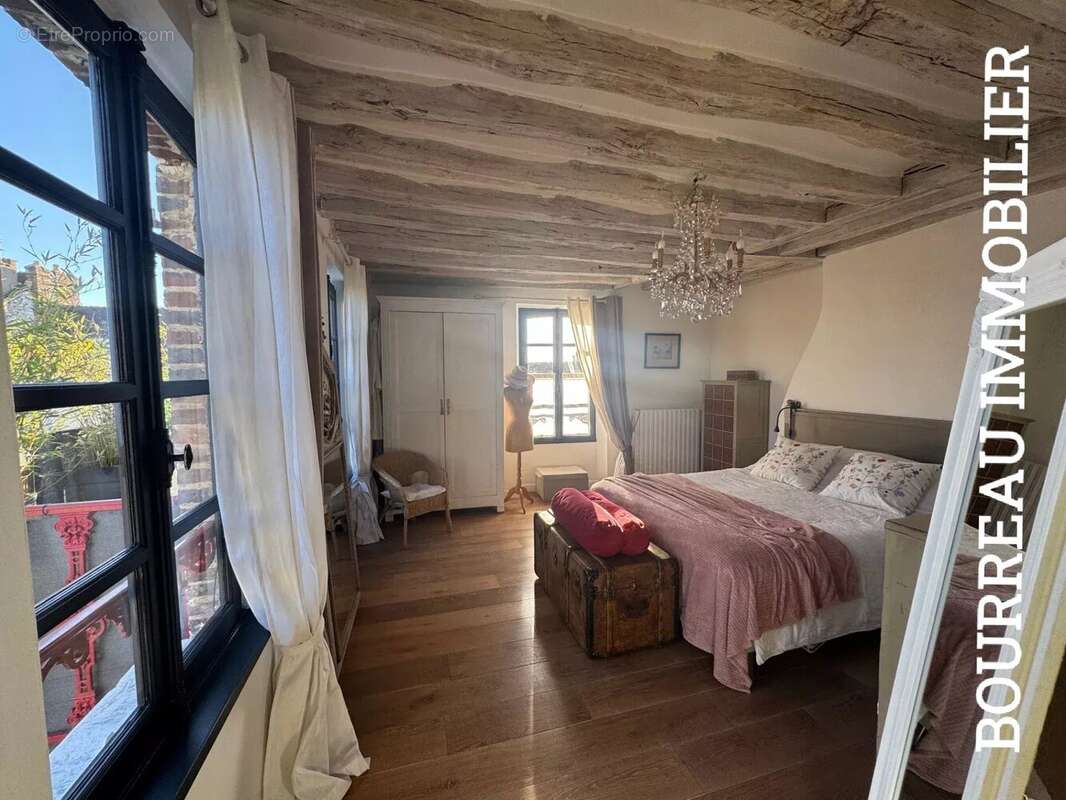 Maison à JOIGNY