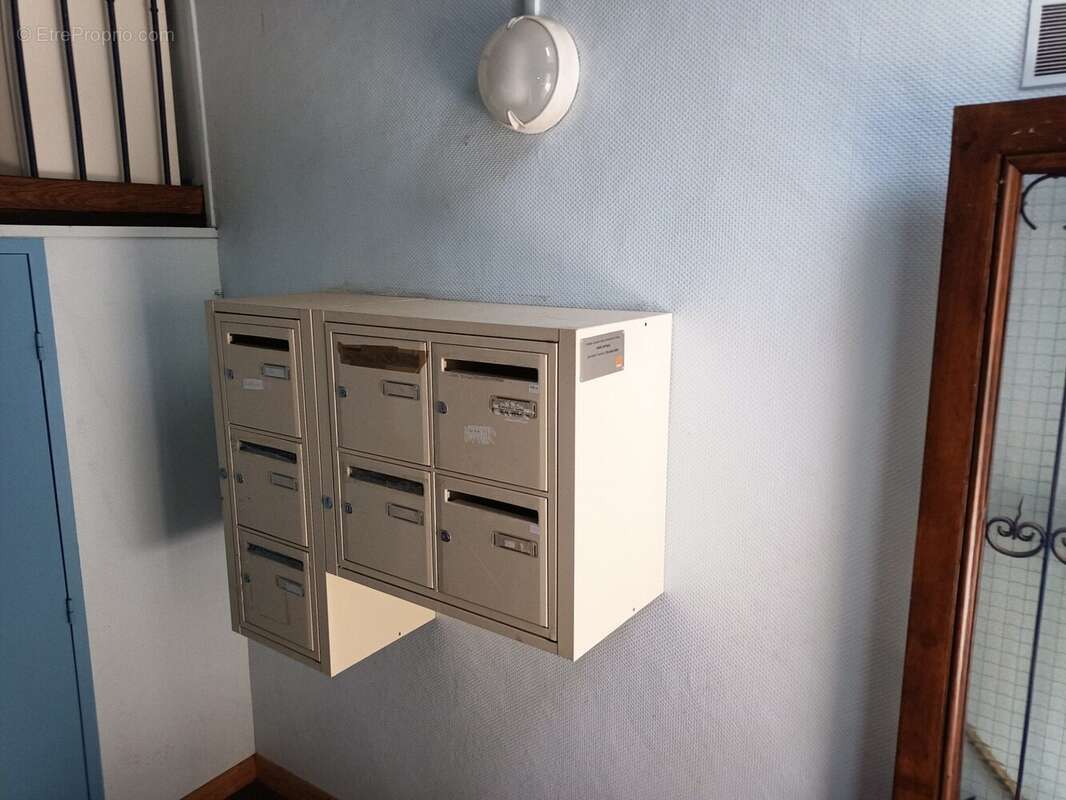 Appartement à COURS-LA-VILLE