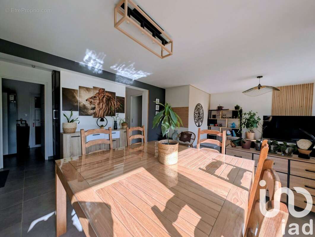 Photo 4 - Maison à LE TREVOUX