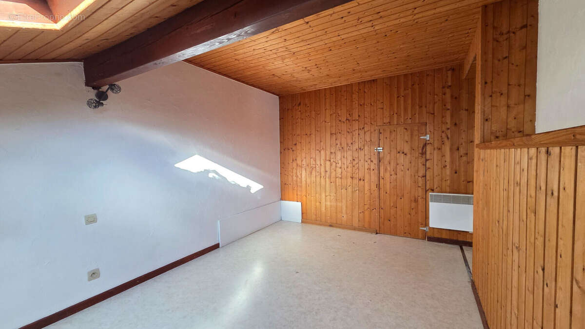 Appartement à GRANGES-NARBOZ