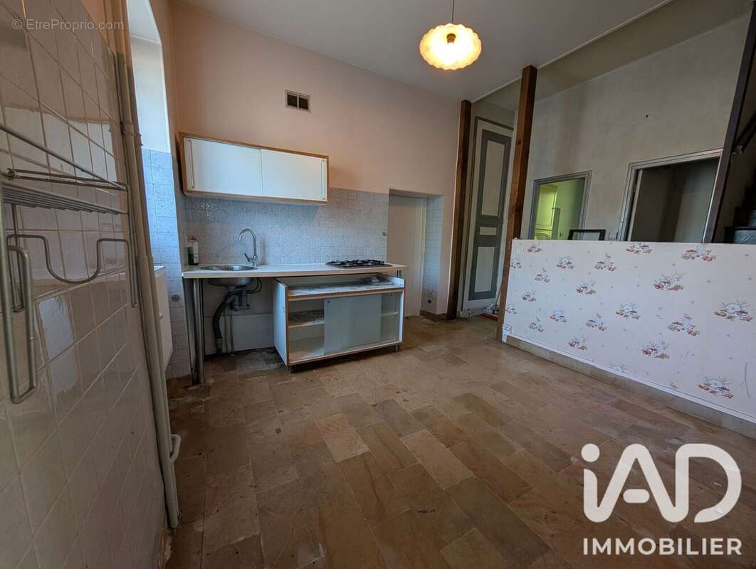 Photo 3