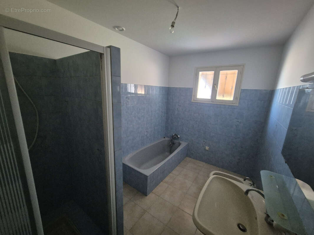 Maison à LA TOUR-DU-CRIEU