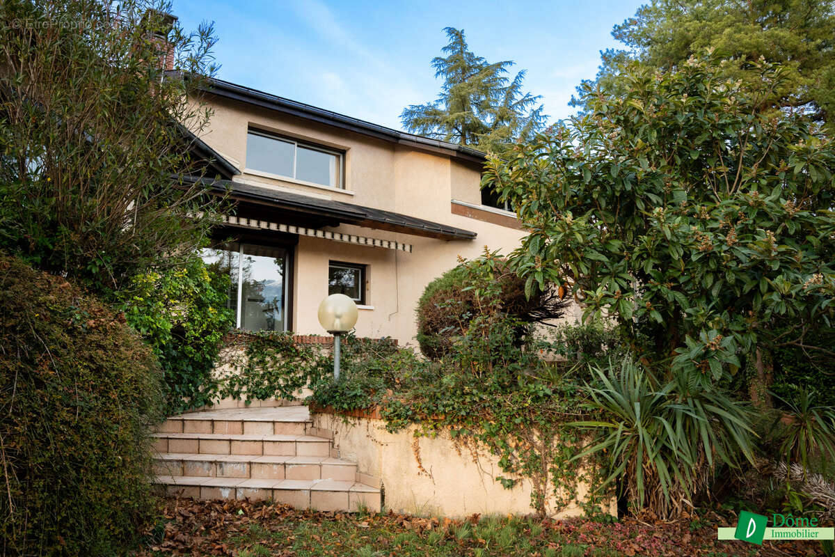Maison à MONTBONNOT-SAINT-MARTIN