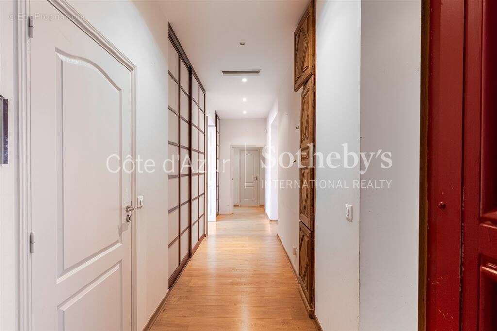 Nice Centre - Appartement 148 m² à rénover - Avenue Jean Médecin - photo 11