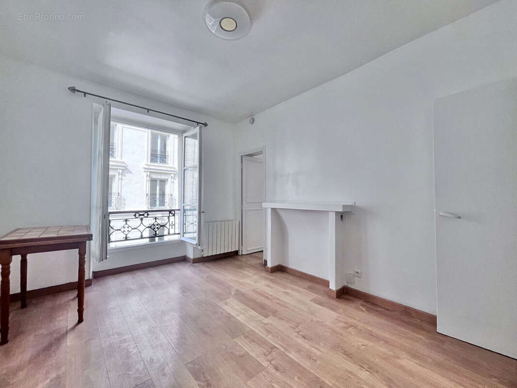 Appartement à PARIS-19E