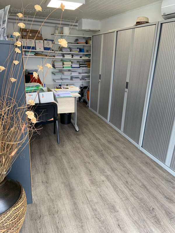 Commerce à SAINT-PIERRE