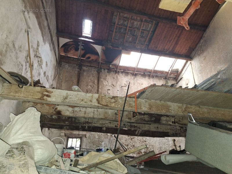 Appartement à MARSEILLE-5E