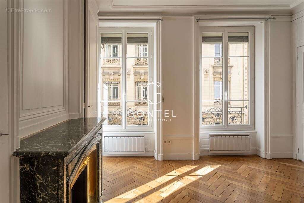 Appartement à LYON-6E