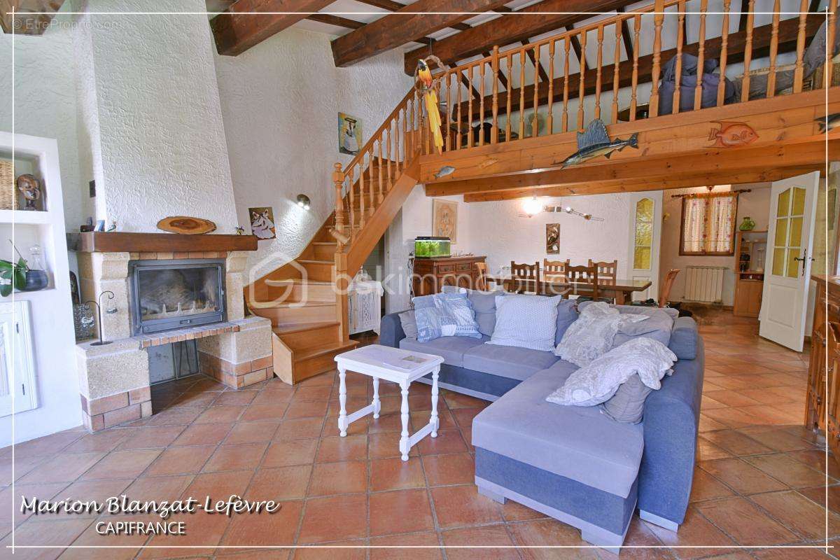 Maison à LA GARDE-FREINET