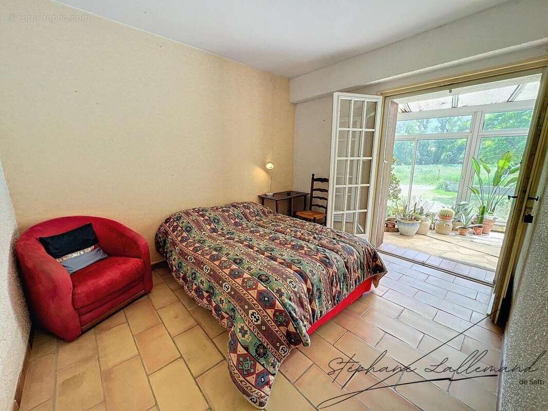 Photo 8 - Maison à SAINT-JULIEN-LES-ROSIERS