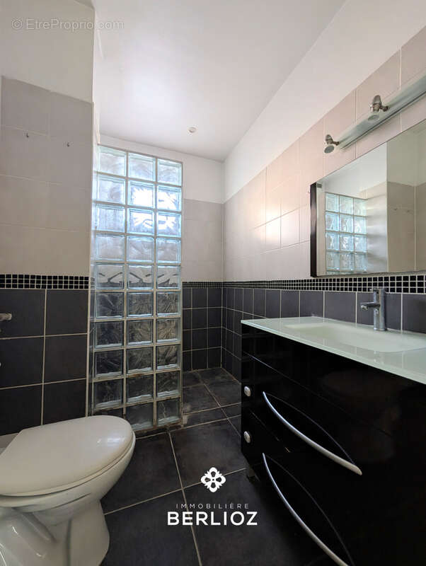 Appartement à FONTAINE
