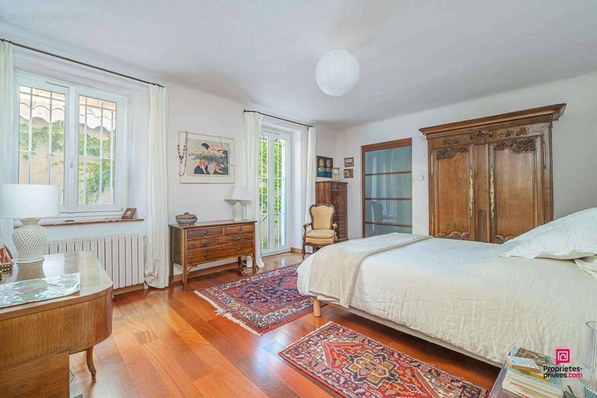 Appartement à MARSEILLE-6E