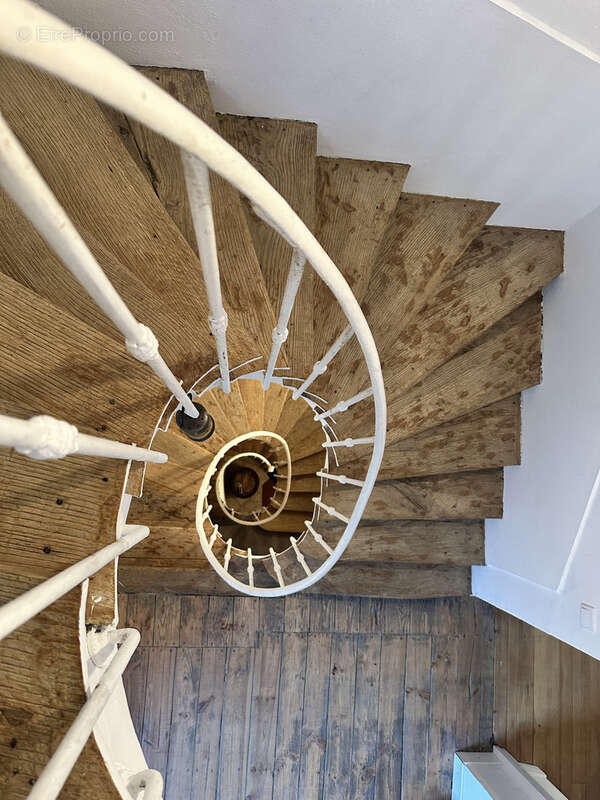 Maison à DECAZEVILLE