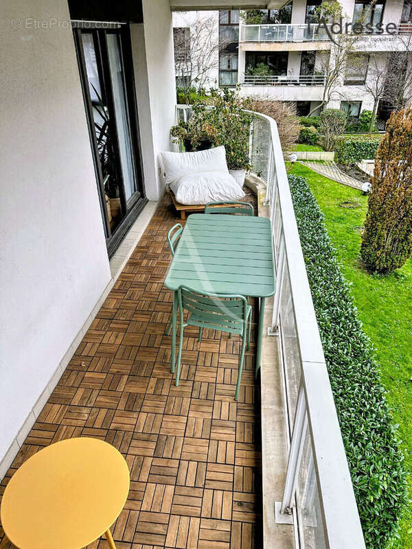 Appartement à SURESNES