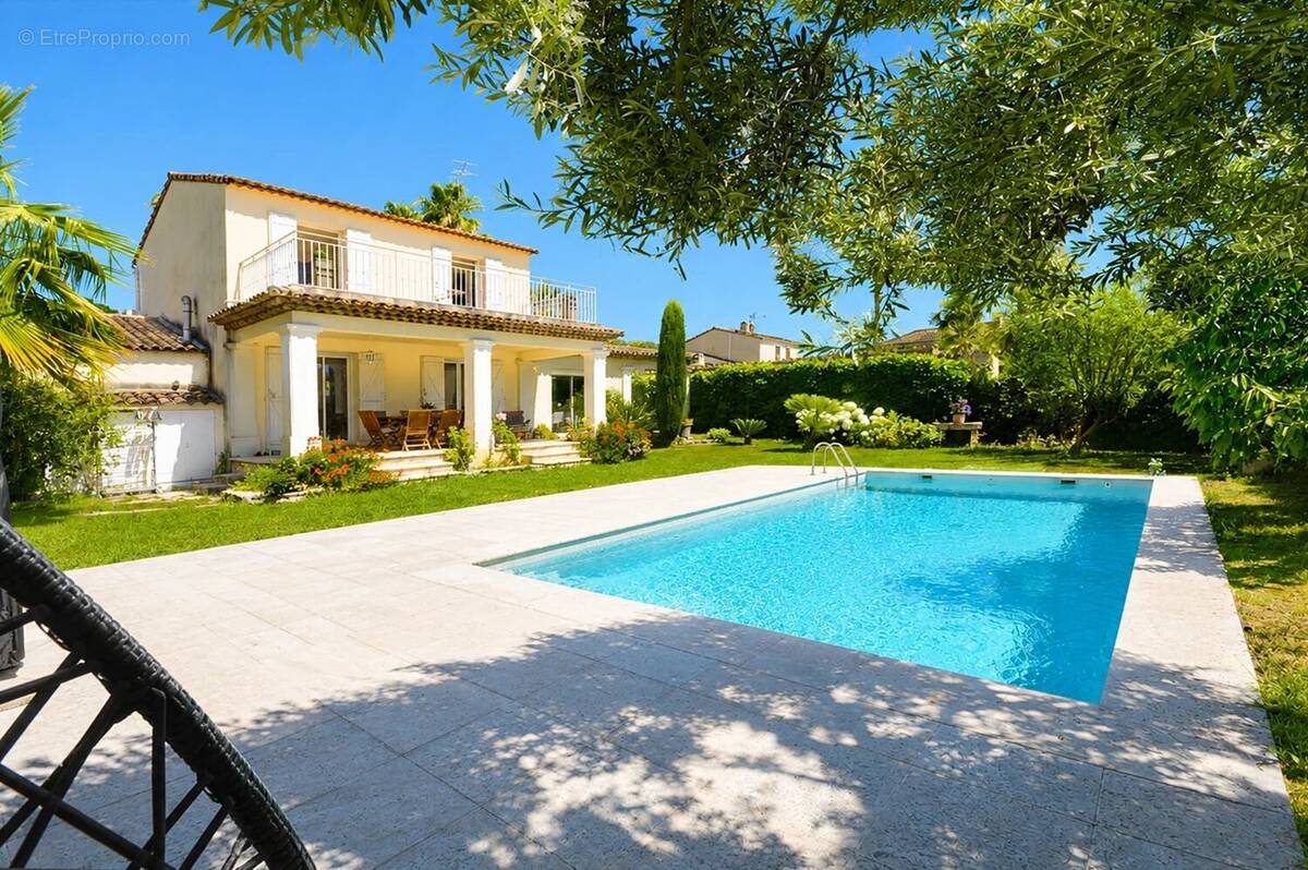 Maison à MOUANS-SARTOUX