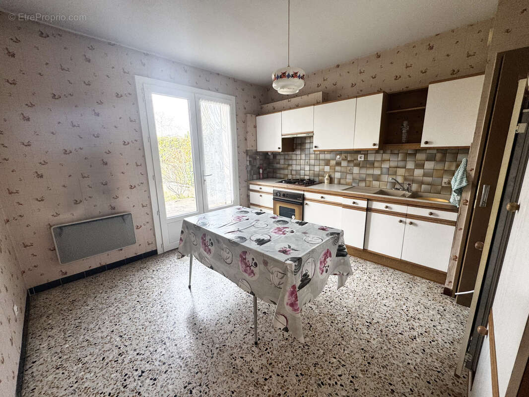 Maison à DAVEZIEUX