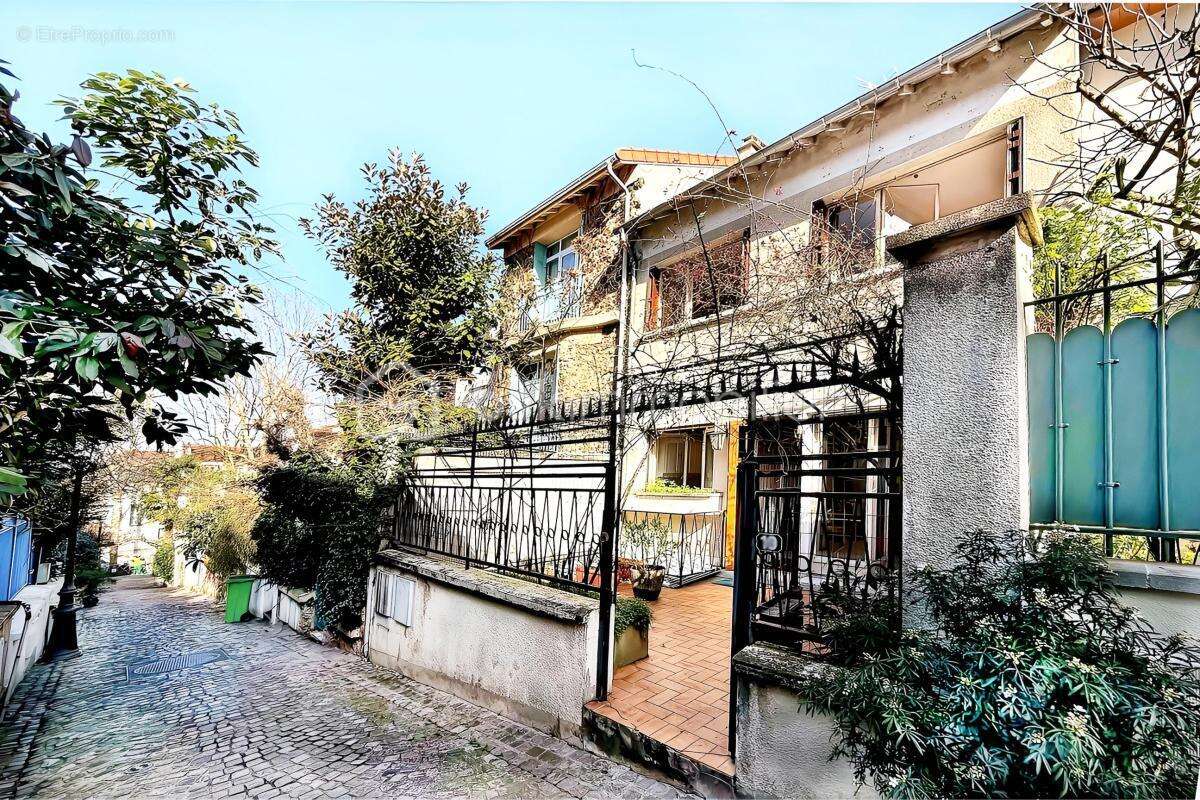 Maison à PARIS-19E