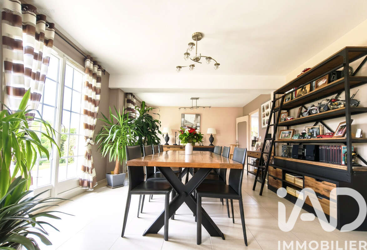 Maison 179 m² à Caurel  - photo 8