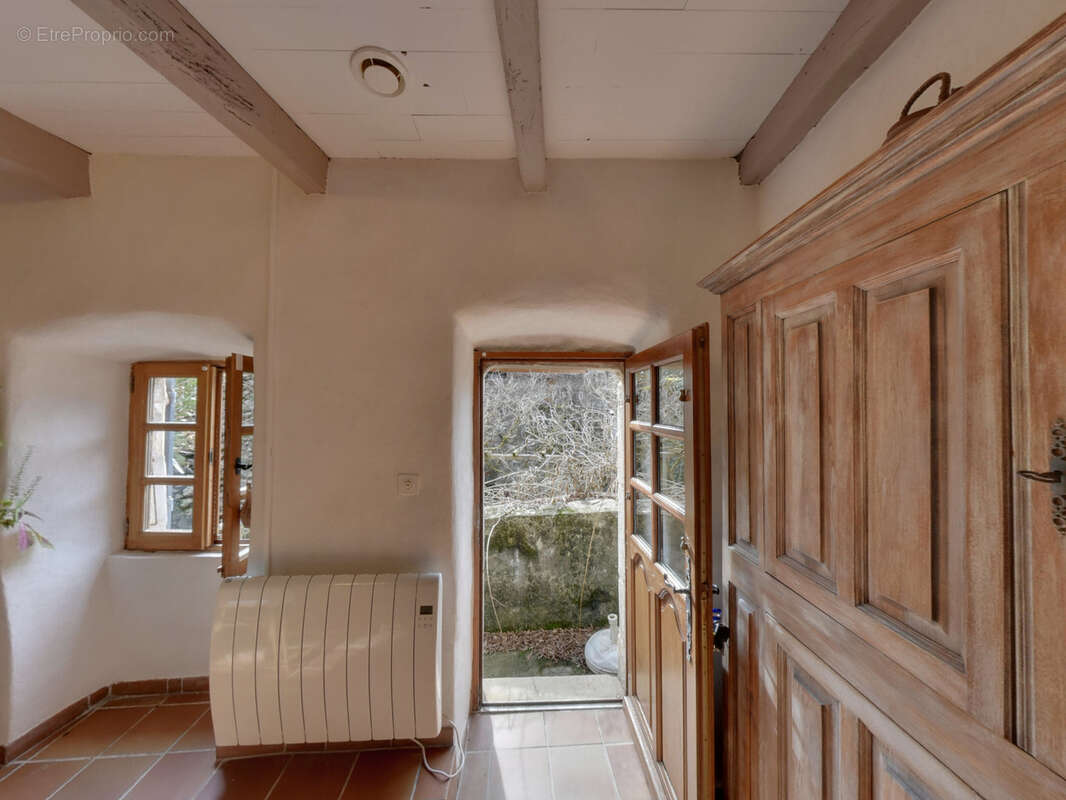 Maison à SAINT-FORTUNAT-SUR-EYRIEUX