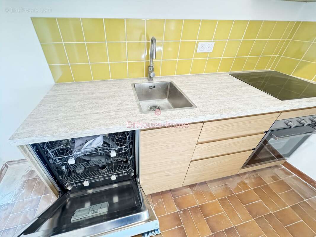 Appartement à COTIGNAC