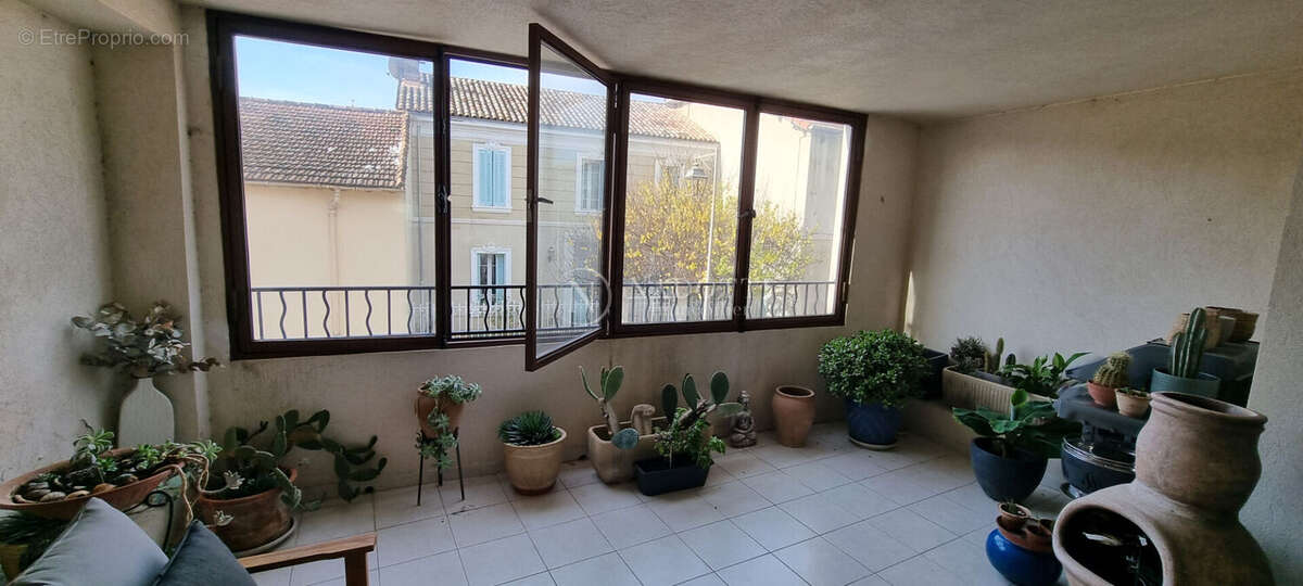 Appartement à VILLELAURE