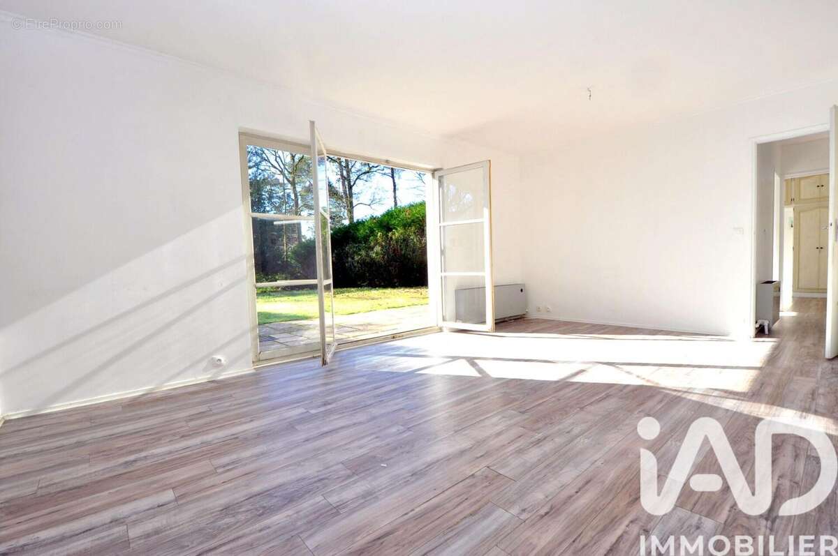 Photo 2 - Maison à BRUYERES-LE-CHATEL