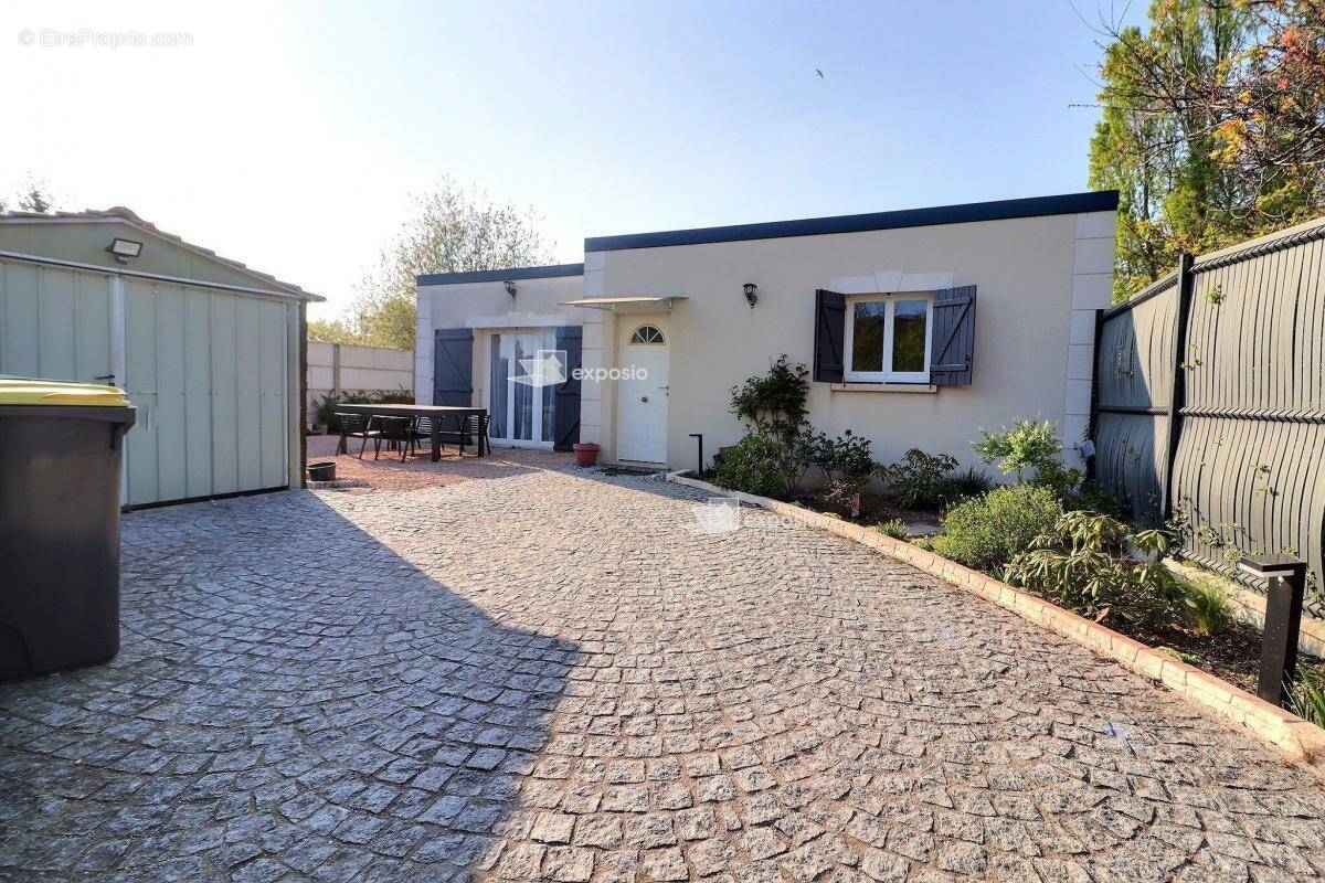 Maison à SAINT-GERMAIN-LES-ARPAJON