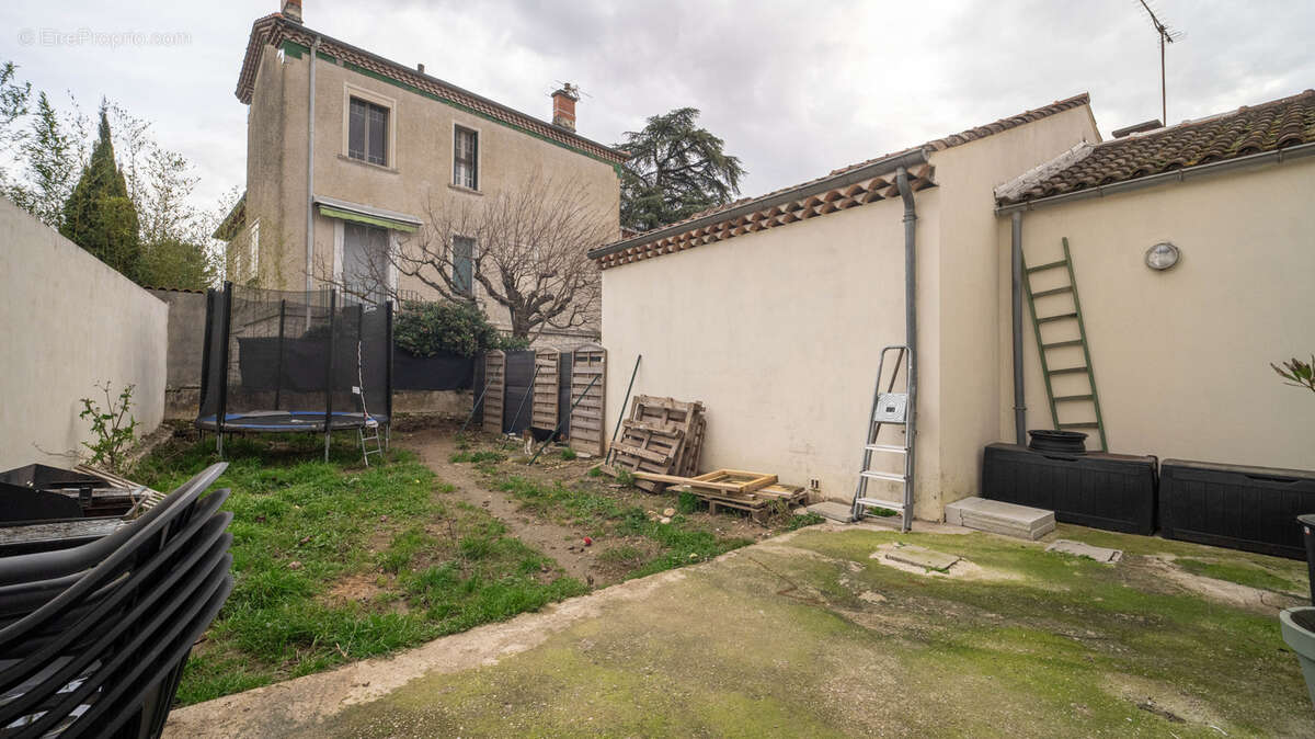 Maison à MONTELIMAR