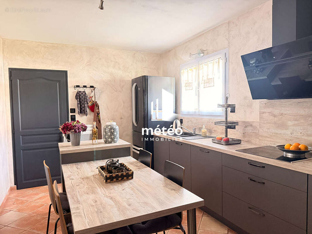 Maison plain pied - 4 chambres - 150 m² - photo 3