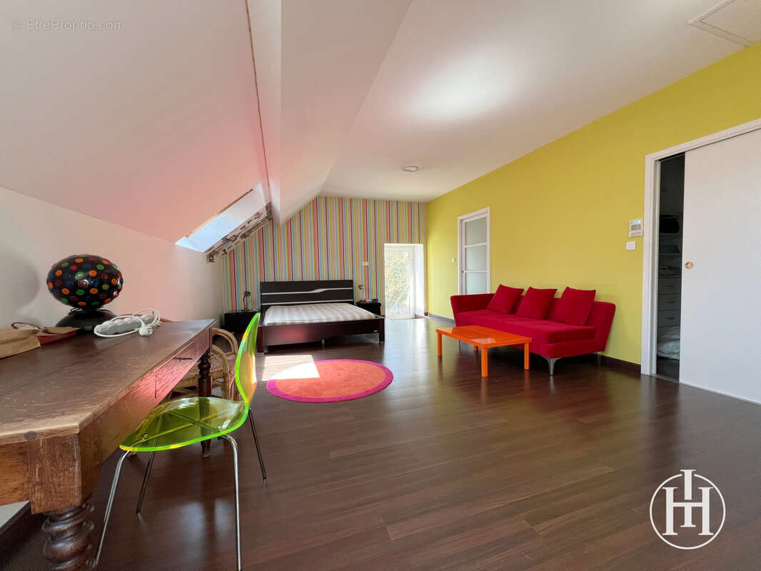 Maison à CHARENTON-DU-CHER