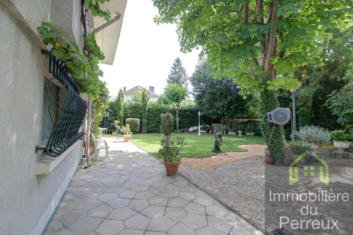 Maison à CHELLES