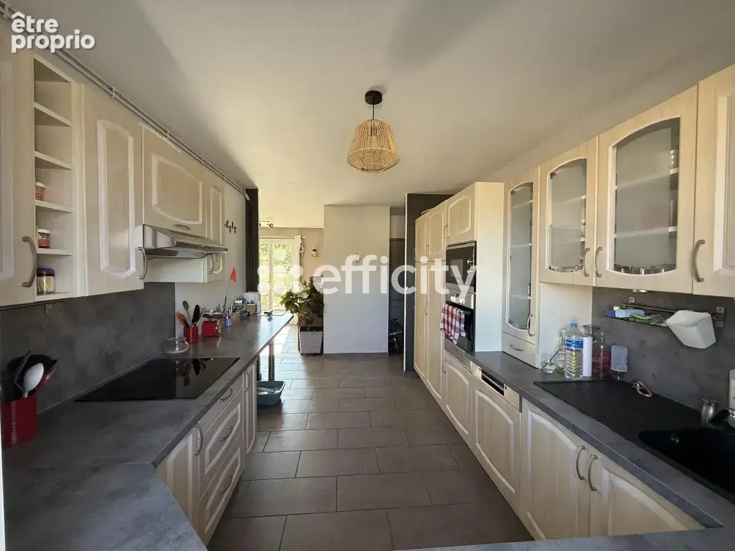 Maison 6 pièces 161 m² à vendre à Sainte-Maure-De-Touraine (37800) - photo 4
