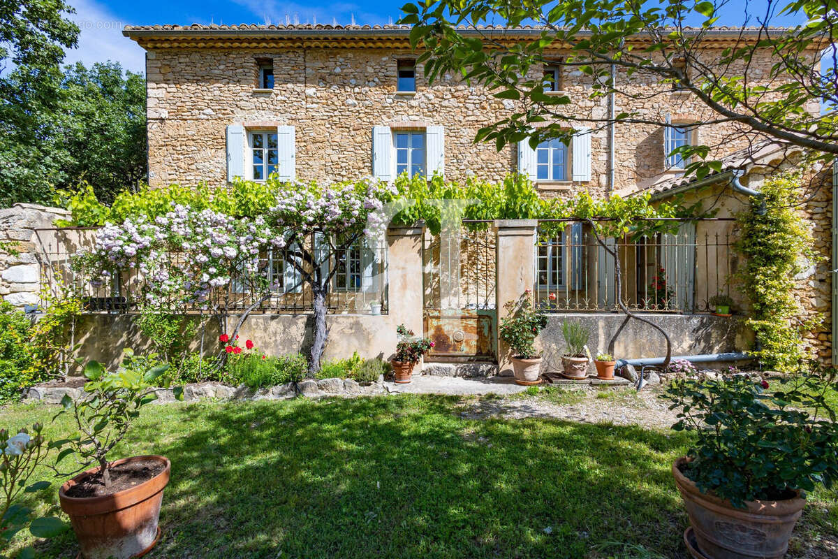 Maison à VAISON-LA-ROMAINE