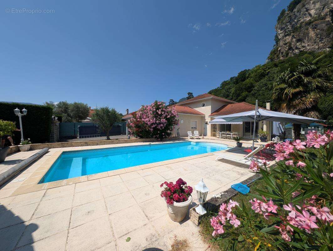 Maison à FONTANIL-CORNILLON