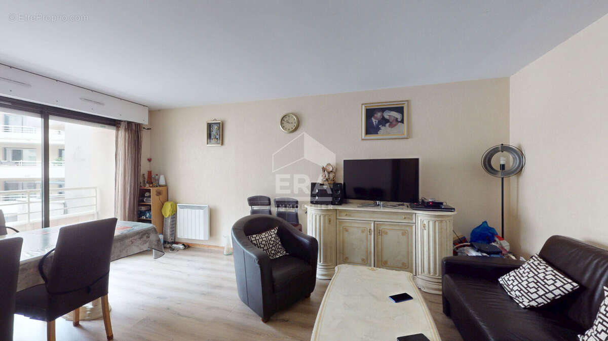 Appartement à PARIS-19E