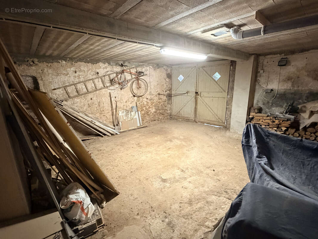 Le charme de l'authenticité et la pierre - MAISON T4 garage-terrasses et jardinet - photo 15