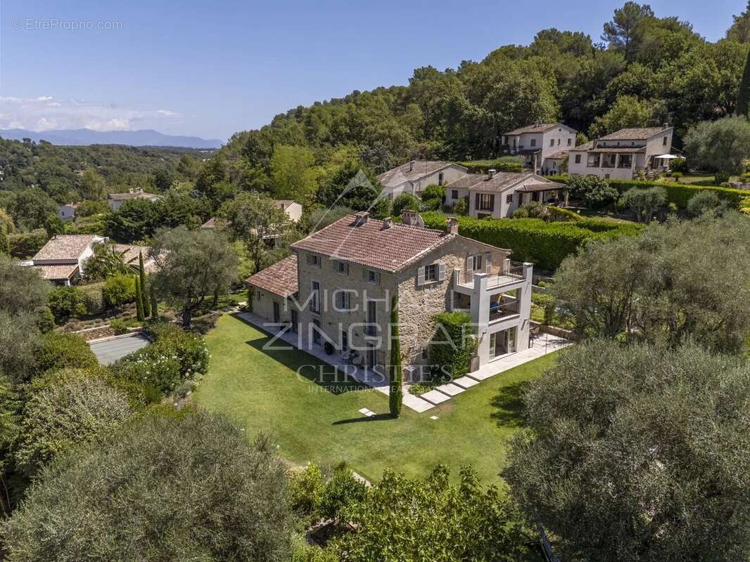 Maison à VALBONNE