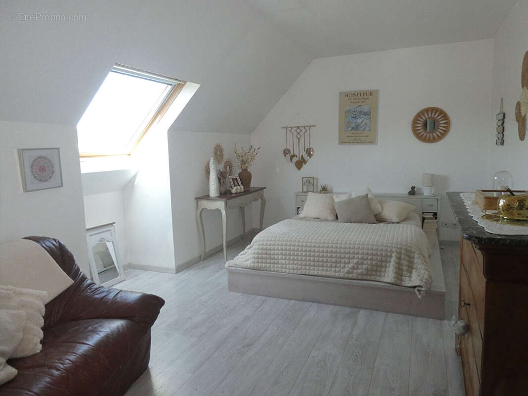 Maison Pont L Eveque, 145 m², 4 ch dt 1 en rdc, 2 SDD, ravissant jardin 434 m² - photo 9