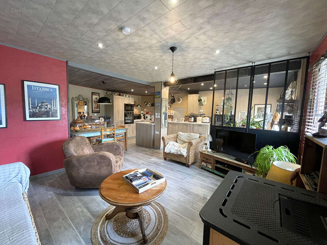 Plain-pied : pièce de vie de 40 m2, 2 chambres, terrasse - photo 2